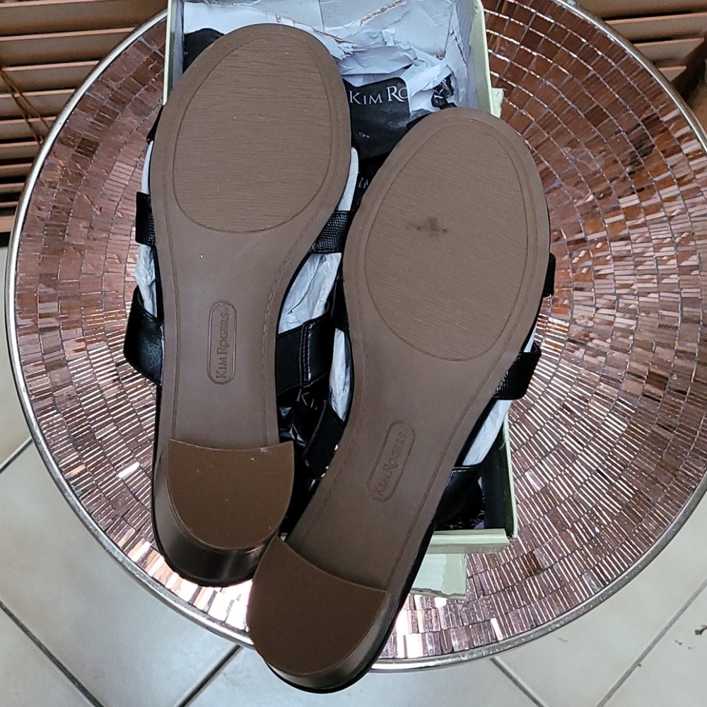 Womens shoes - Picture 3 of 4